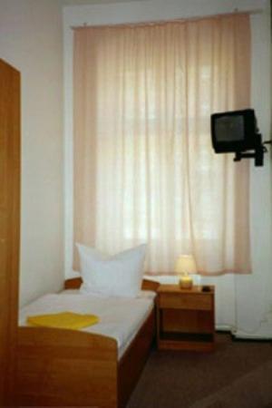 Pension Wedding Berlin Room photo