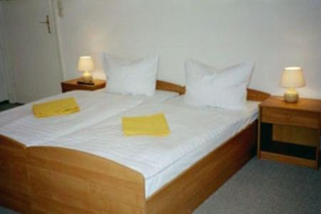 Pension Wedding Berlin Room photo
